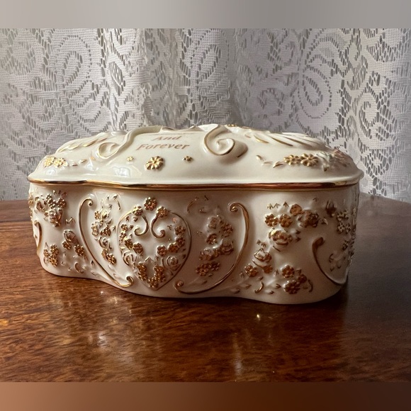 Music Box - Picture 4 of 8